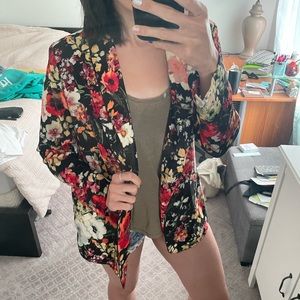 Loose floral blazer